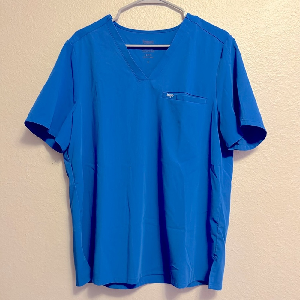 Lago diamond scrub top in royal blue.